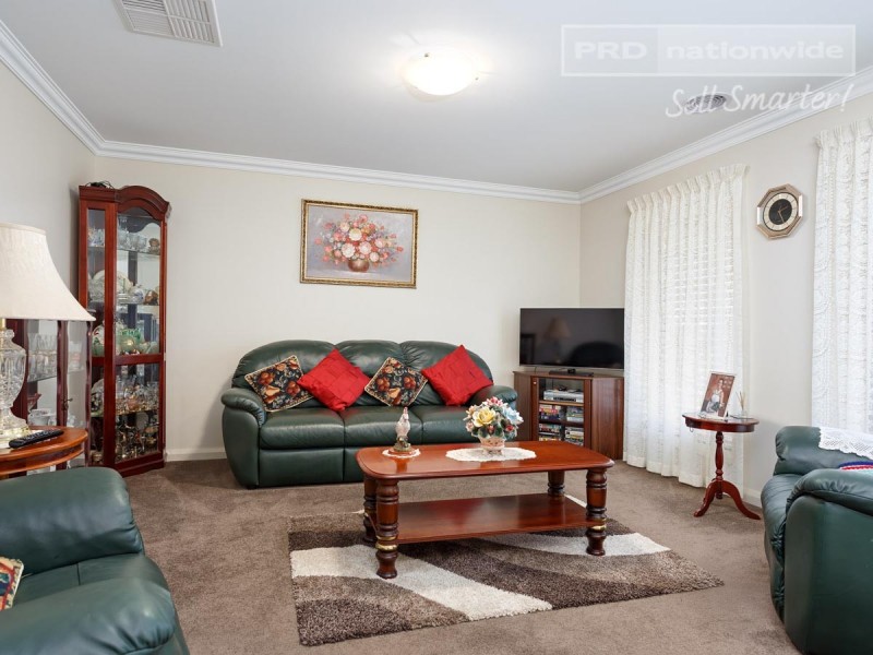 22 Marylands Way, Bourkelands NSW 2650