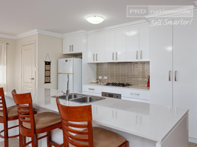 22 Marylands Way, Bourkelands NSW 2650