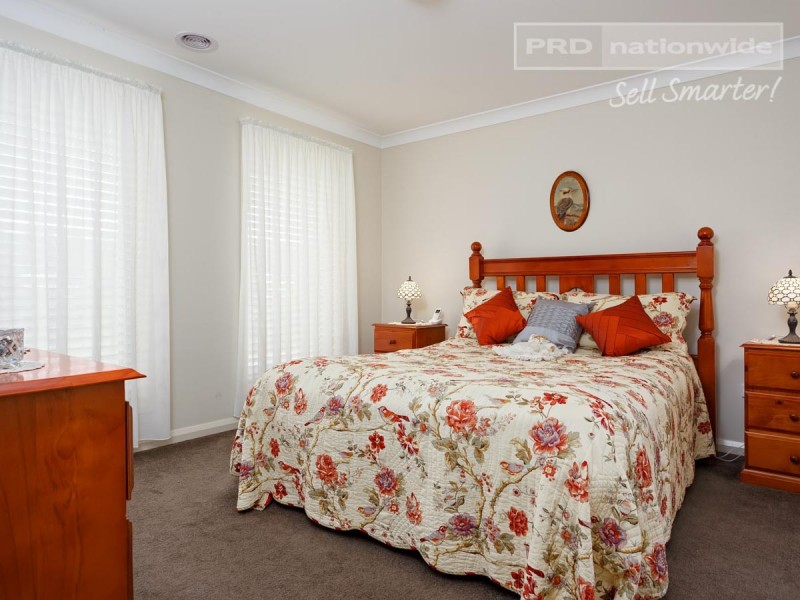 22 Marylands Way, Bourkelands NSW 2650