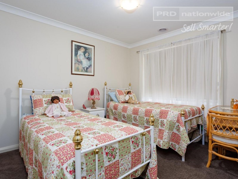 22 Marylands Way, Bourkelands NSW 2650