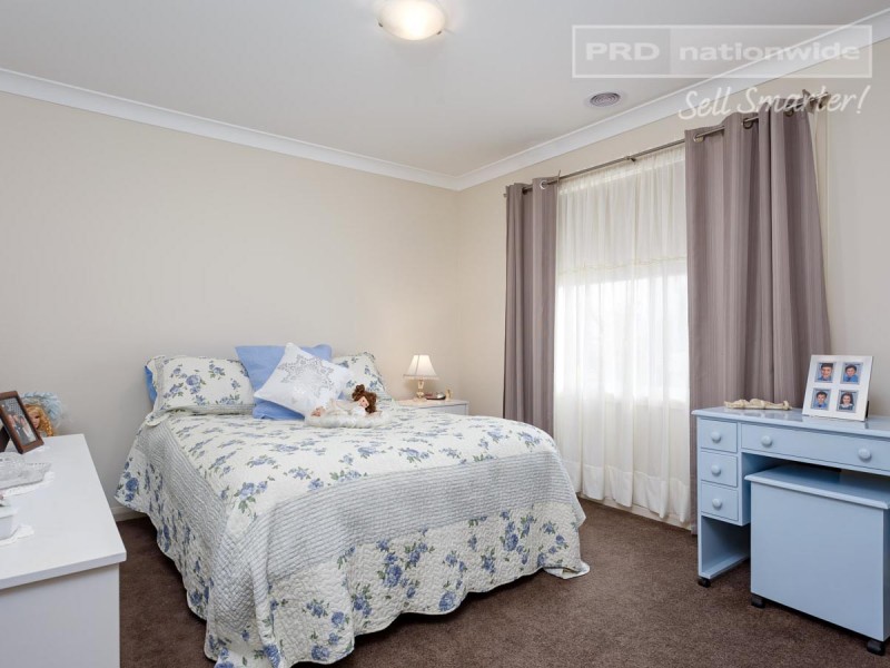 22 Marylands Way, Bourkelands NSW 2650