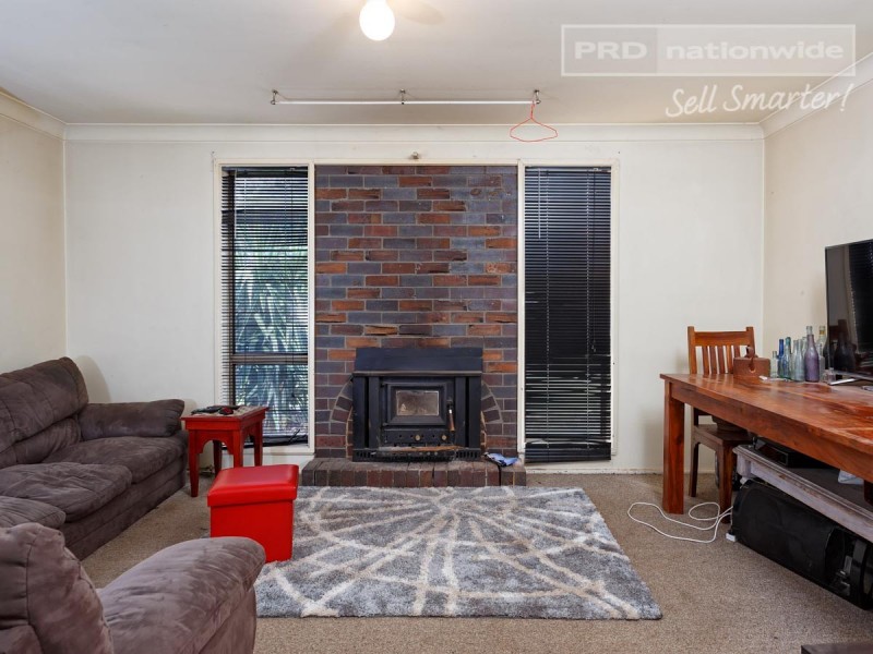 36 Maple Road, Lake Albert NSW 2650