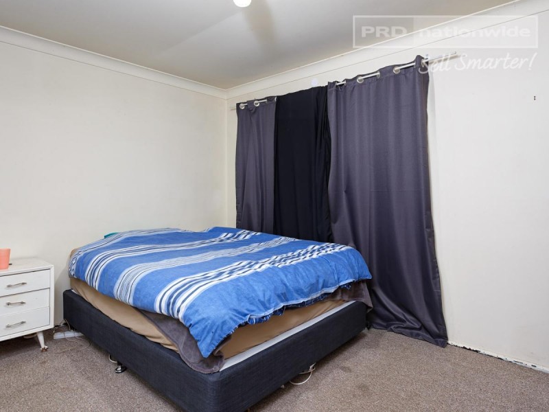 36 Maple Road, Lake Albert NSW 2650