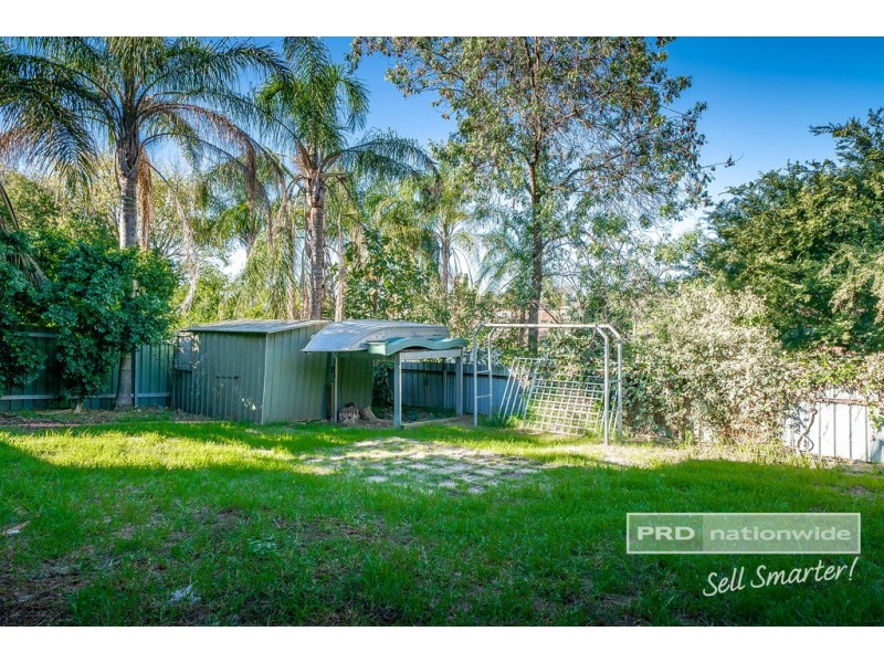 55 Warrawong Street, Kooringal NSW 2650