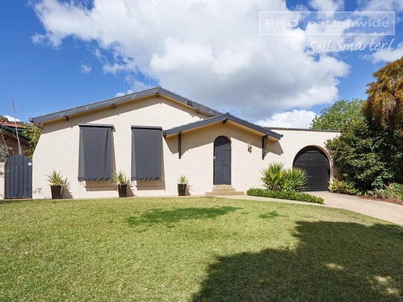 13 Malumba Crescent, Kooringal NSW 2650