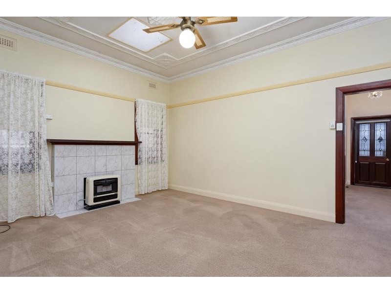 65 Brookong Avenue, Wagga Wagga NSW 2650