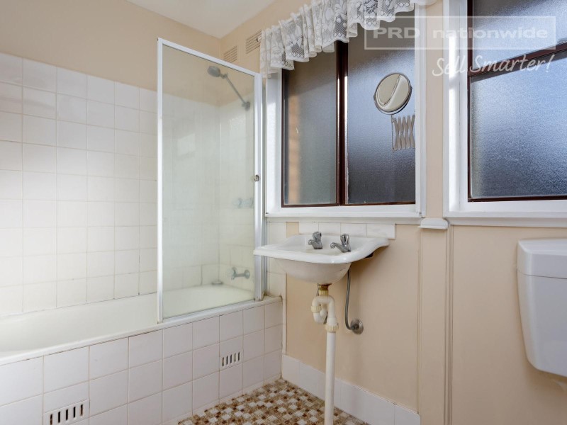 277 Fernleigh Road, Ashmont NSW 2650