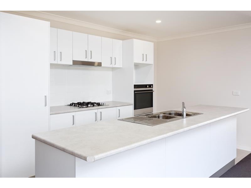 23 Sunvale Crescent, Estella NSW 2650