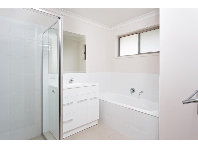 23 Sunvale Crescent, Estella NSW 2650
