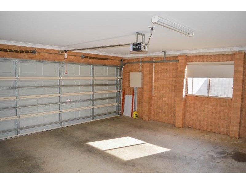 54 Avocet Drive, Estella NSW 2650