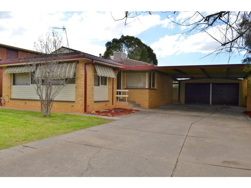 13 Carmody Street, Kooringal NSW 2650