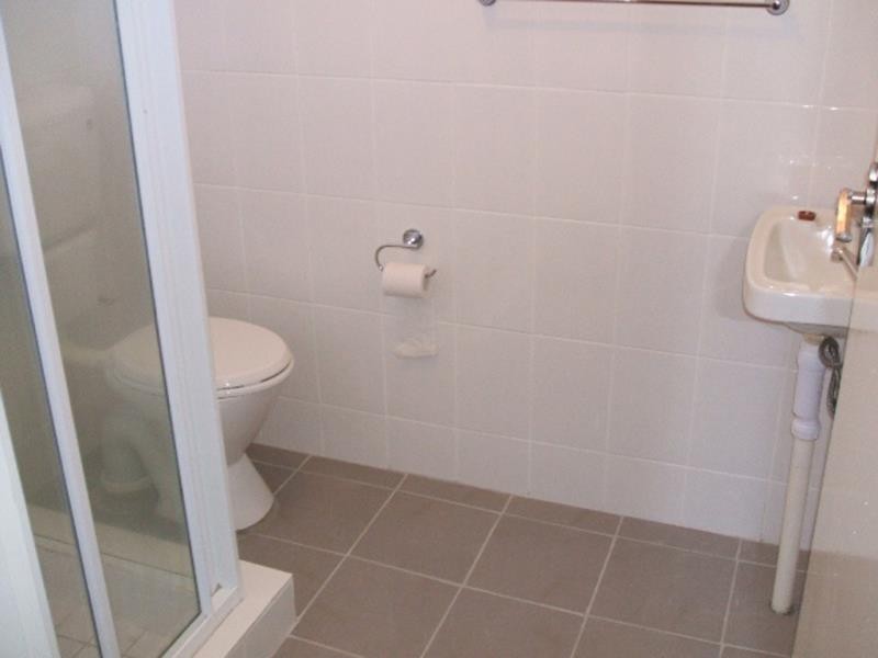 1/5 Nordlingen Drive, Tolland NSW 2650