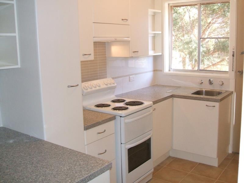 1/5 Nordlingen Drive, Tolland NSW 2650