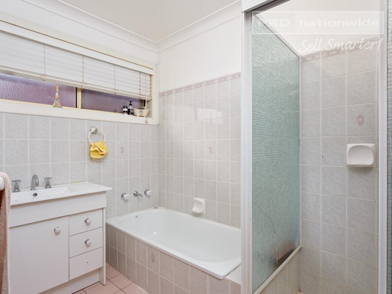 1 Girraween Mews, Glenfield Park NSW 2650