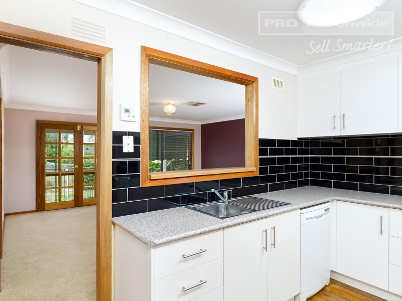 21 Willow Street, Kooringal NSW 2650