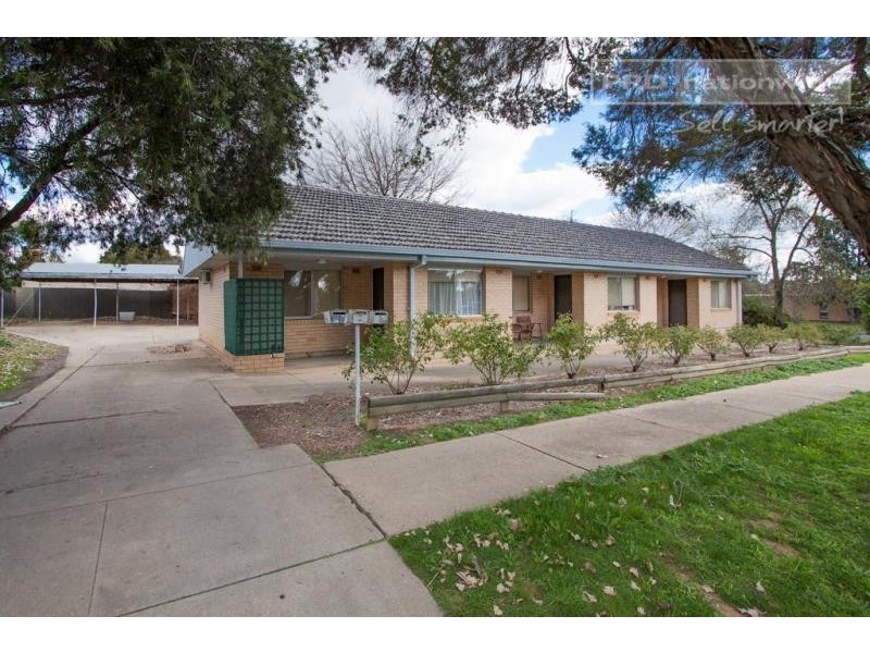 1/1 Raye Street, Tolland NSW 2650