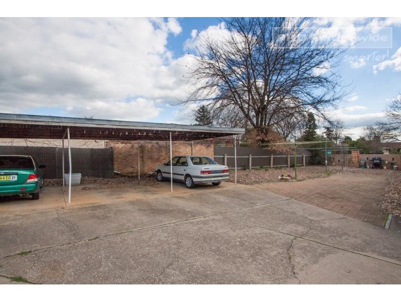 1/1 Raye Street, Tolland NSW 2650