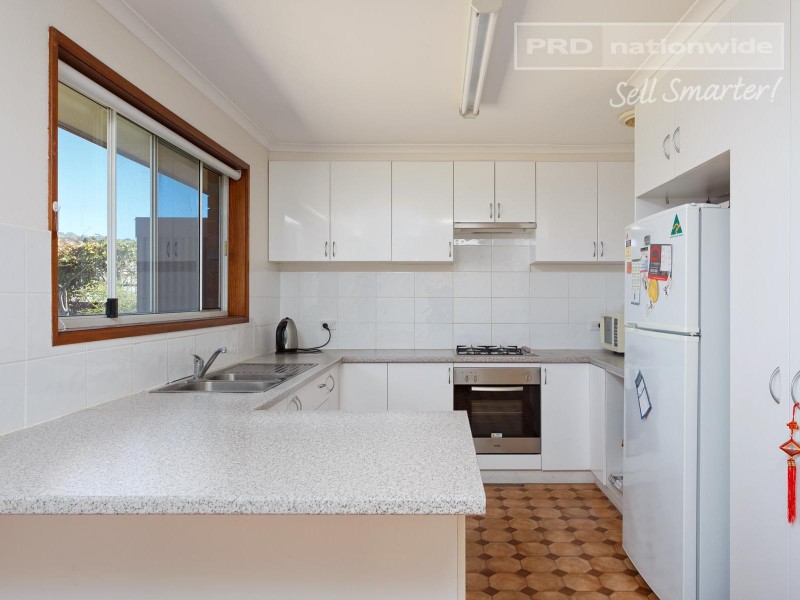 6 Lonergan Street, Wagga Wagga NSW 2650