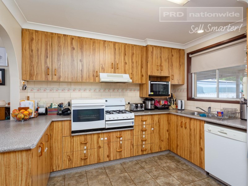 194 Ashmont Avenue, Ashmont NSW 2650