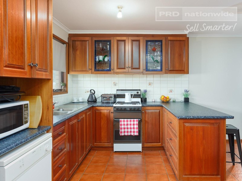 39 Pugsley Avenue, Estella NSW 2650