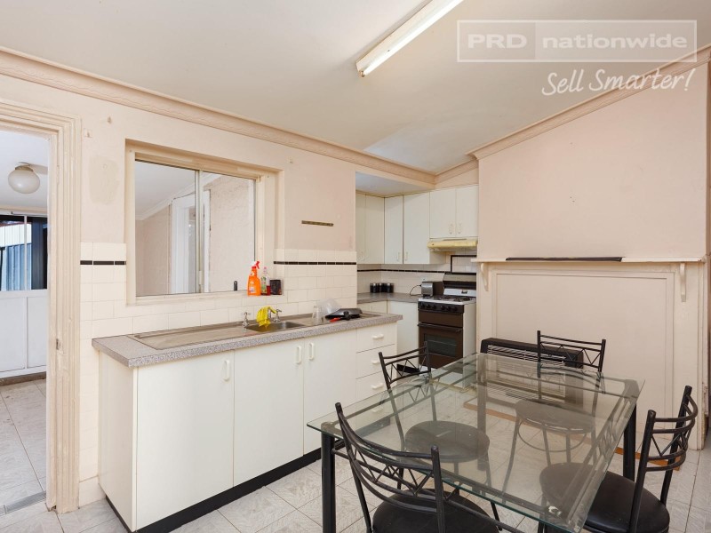 172 Gurwood Street, Wagga Wagga NSW 2650