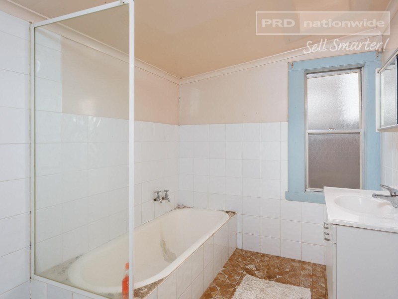 172 Gurwood Street, Wagga Wagga NSW 2650