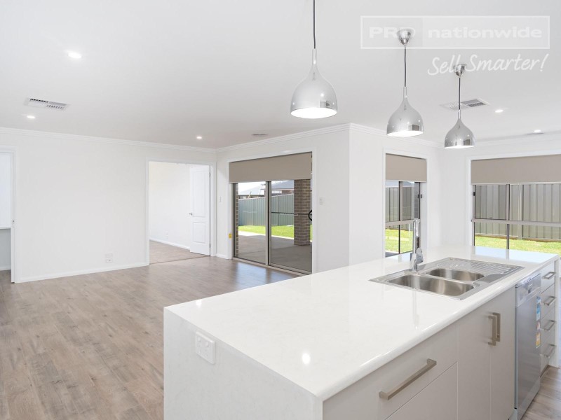 3 Thane Court, Lloyd NSW 2650