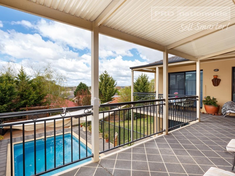 8 Headley Place, Kooringal NSW 2650