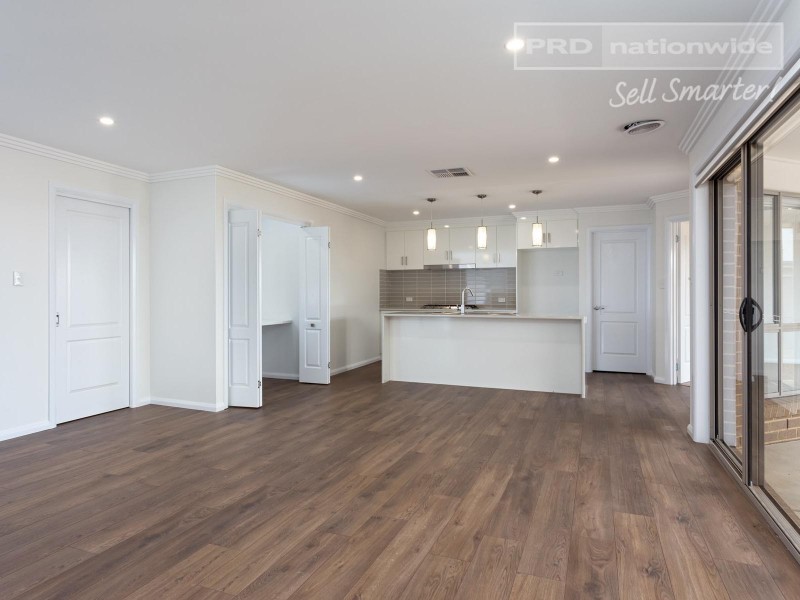 49 Lingiari Drive, Lloyd NSW 2650