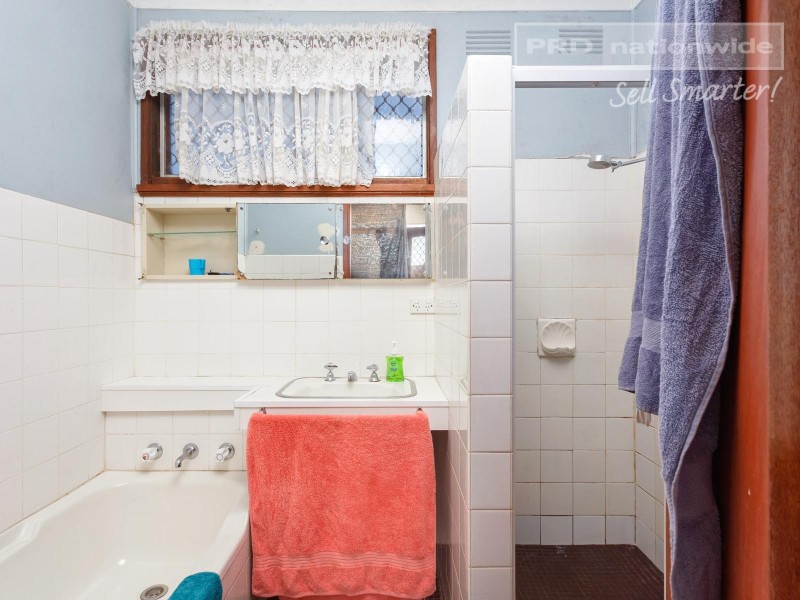 53 Northcott Parade, Mount Austin NSW 2650