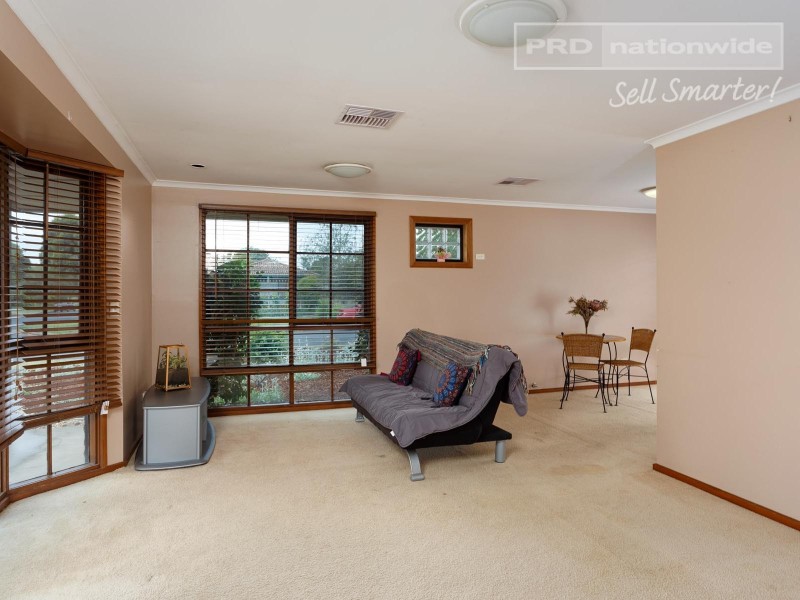 1 Ilex Street, Lake Albert NSW 2650