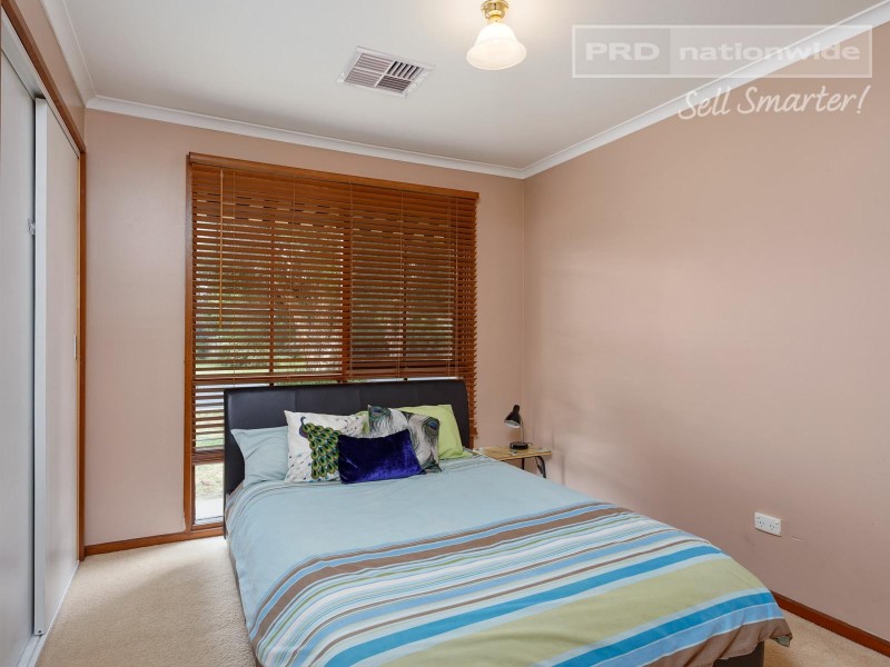 1 Ilex Street, Lake Albert NSW 2650