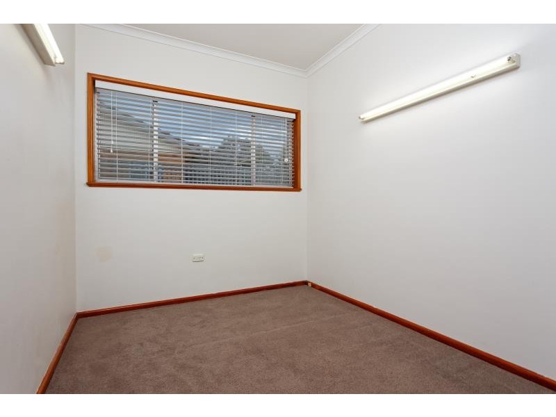 36 Walteela Avenue, Mount Austin NSW 2650