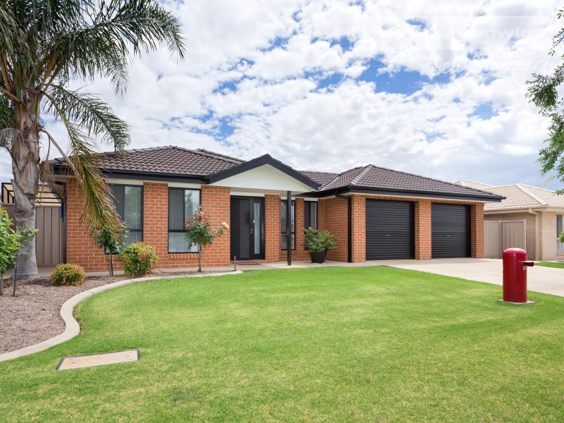 20 Warambee Street, Glenfield Park NSW 2650