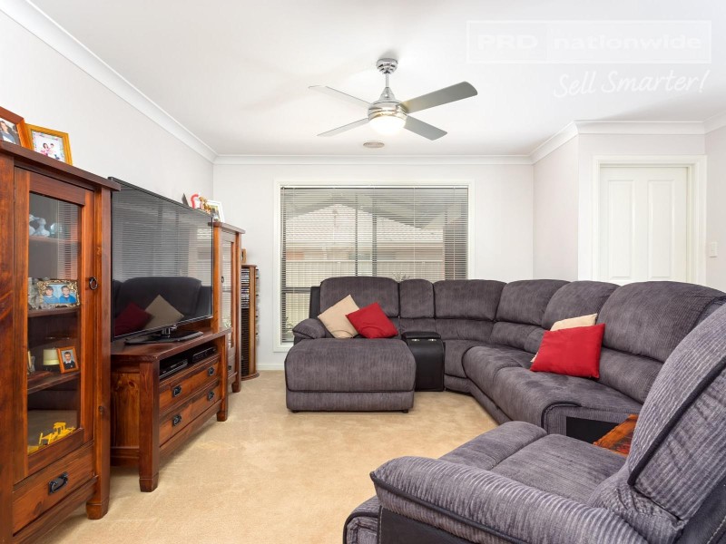 20 Warambee Street, Glenfield Park NSW 2650