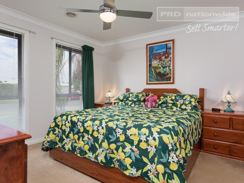 20 Warambee Street, Glenfield Park NSW 2650