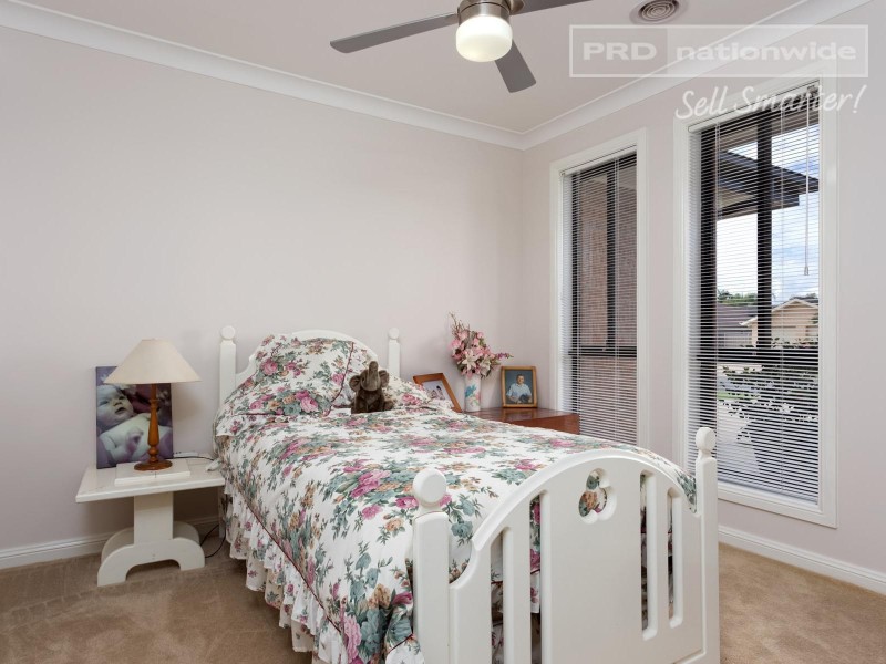 20 Warambee Street, Glenfield Park NSW 2650