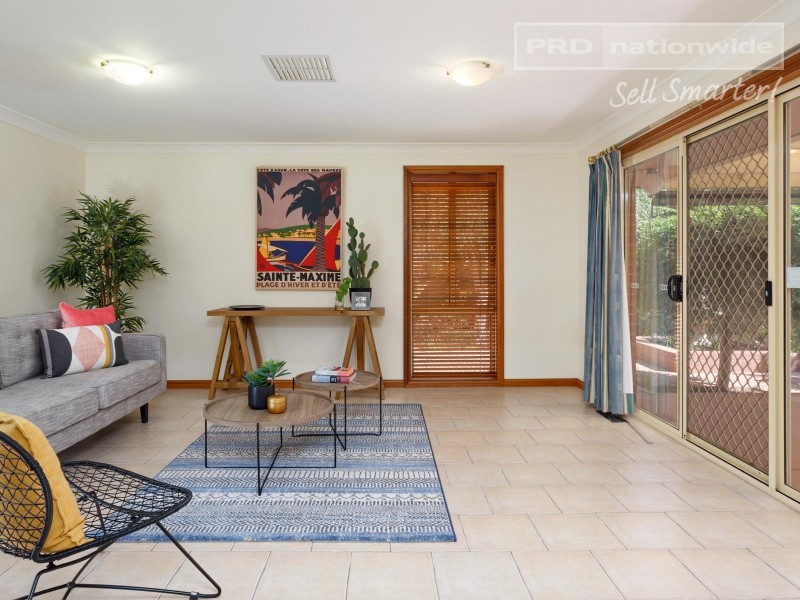 10 Patamba Street, Kooringal NSW 2650