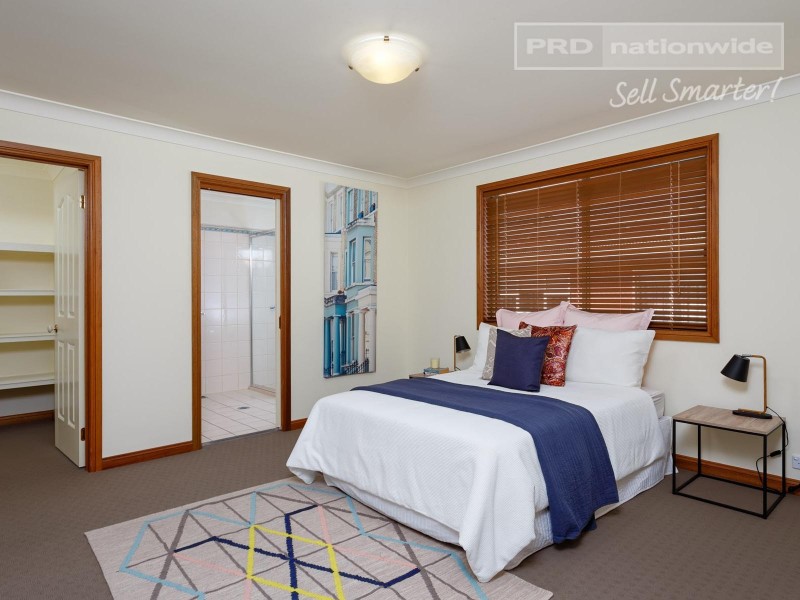 10 Patamba Street, Kooringal NSW 2650