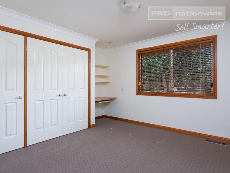 10 Patamba Street, Kooringal NSW 2650