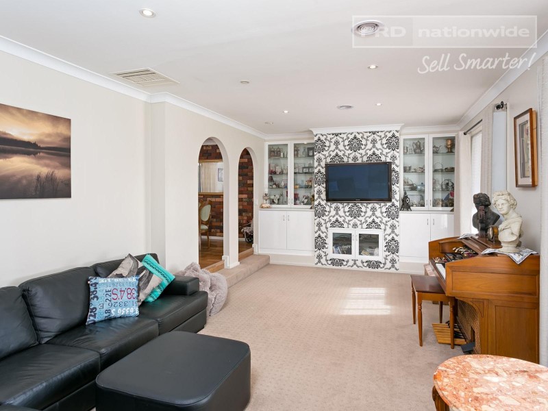 20 Lansdowne Avenue, Lake Albert NSW 2650