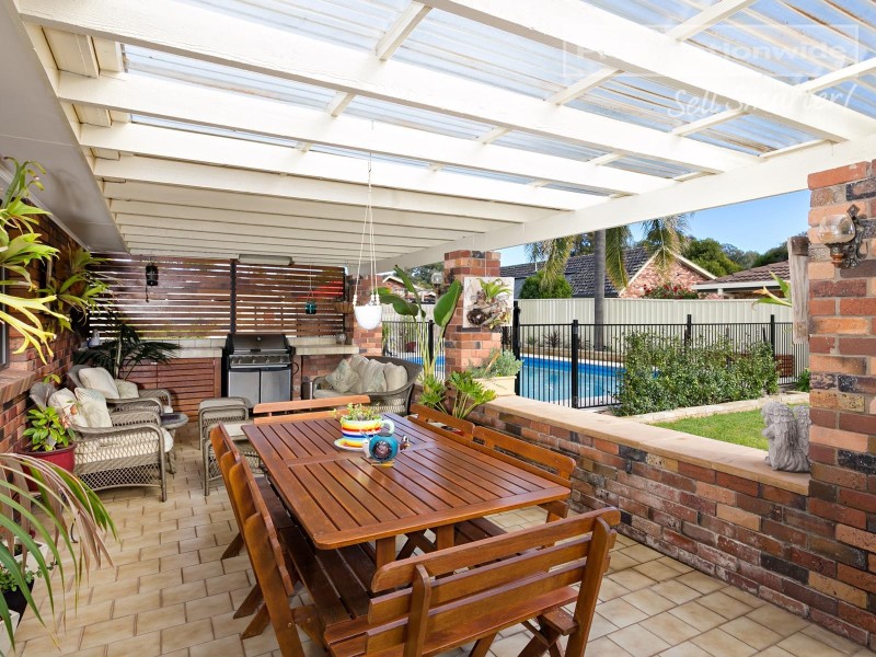 20 Lansdowne Avenue, Lake Albert NSW 2650