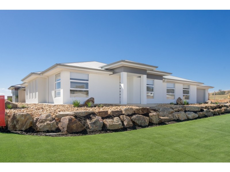 8 Thane Court, Lloyd NSW 2650