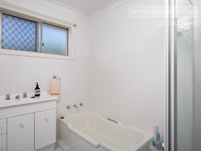 19 Vasey Street, Ashmont NSW 2650