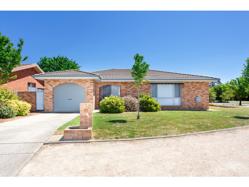 1/22 Balleroo Crescent, Glenfield Park NSW 2650