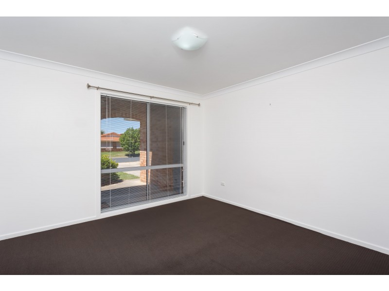 1/22 Balleroo Crescent, Glenfield Park NSW 2650
