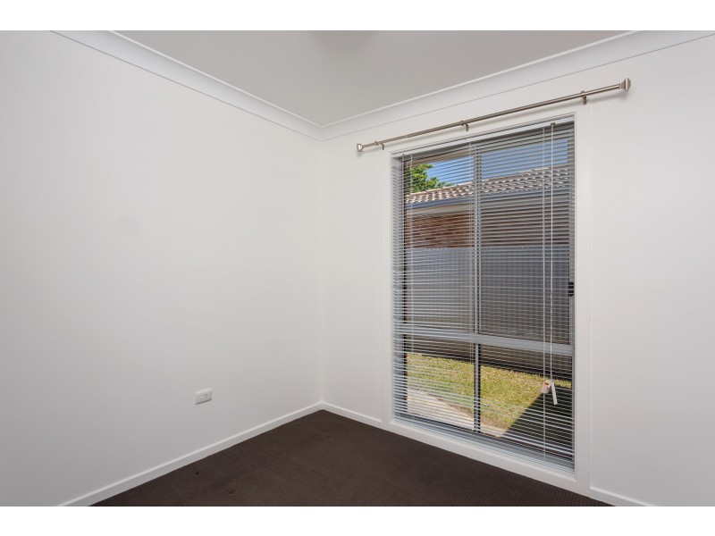 1/22 Balleroo Crescent, Glenfield Park NSW 2650