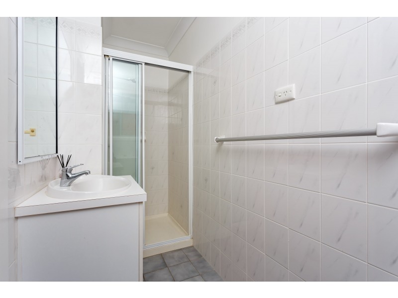 1/22 Balleroo Crescent, Glenfield Park NSW 2650