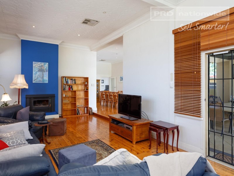 63 Gurwood Street, Wagga Wagga NSW 2650