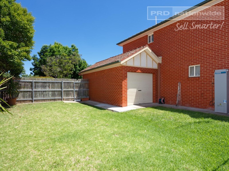30/11-13 Crampton Street, Wagga Wagga NSW 2650